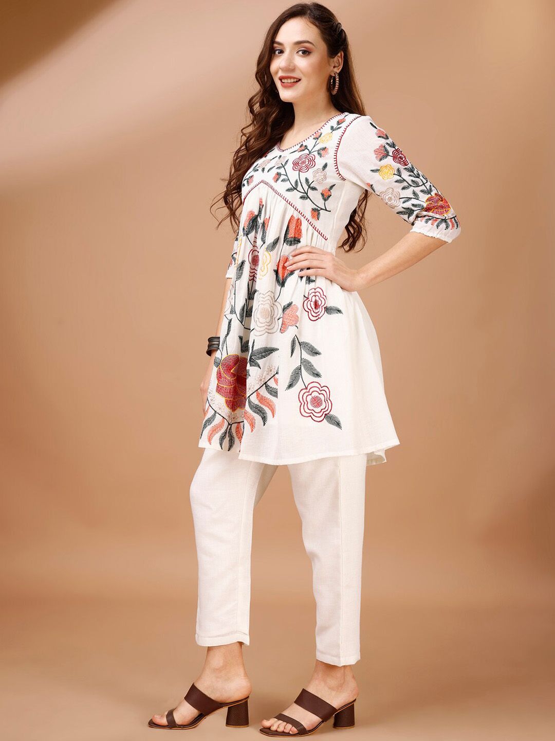 Tikhi Imli Embroidered Tunic With Trousers