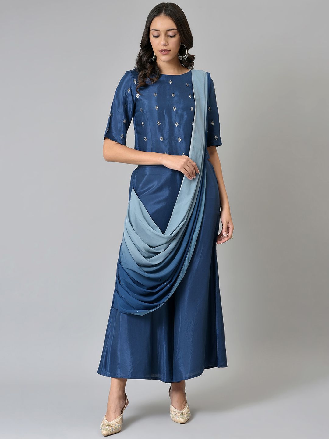 W Wanita Motif Etnik Bersulam Atasan dengan Palazzo Dengan Dupatta Dilampirkan