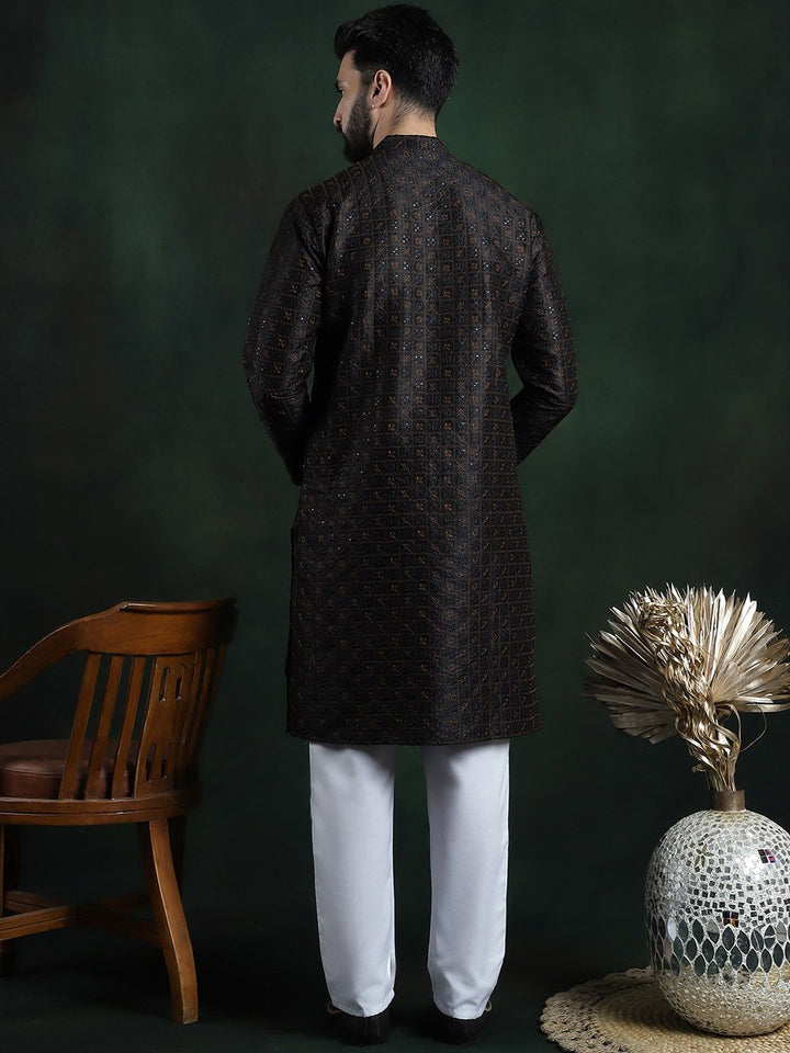 SOJANYA LUXE Kurta Kerja Benang Biasa Sulam Bunga dengan Piyama