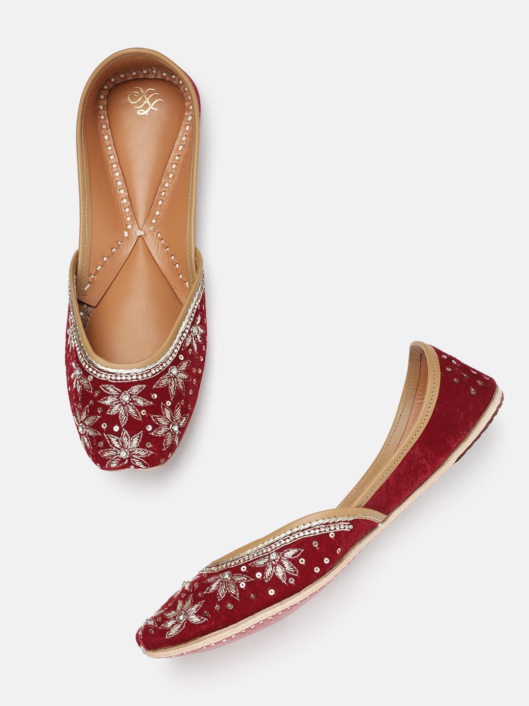 House of Pataudi Women Ethnic Embellished Mojaris