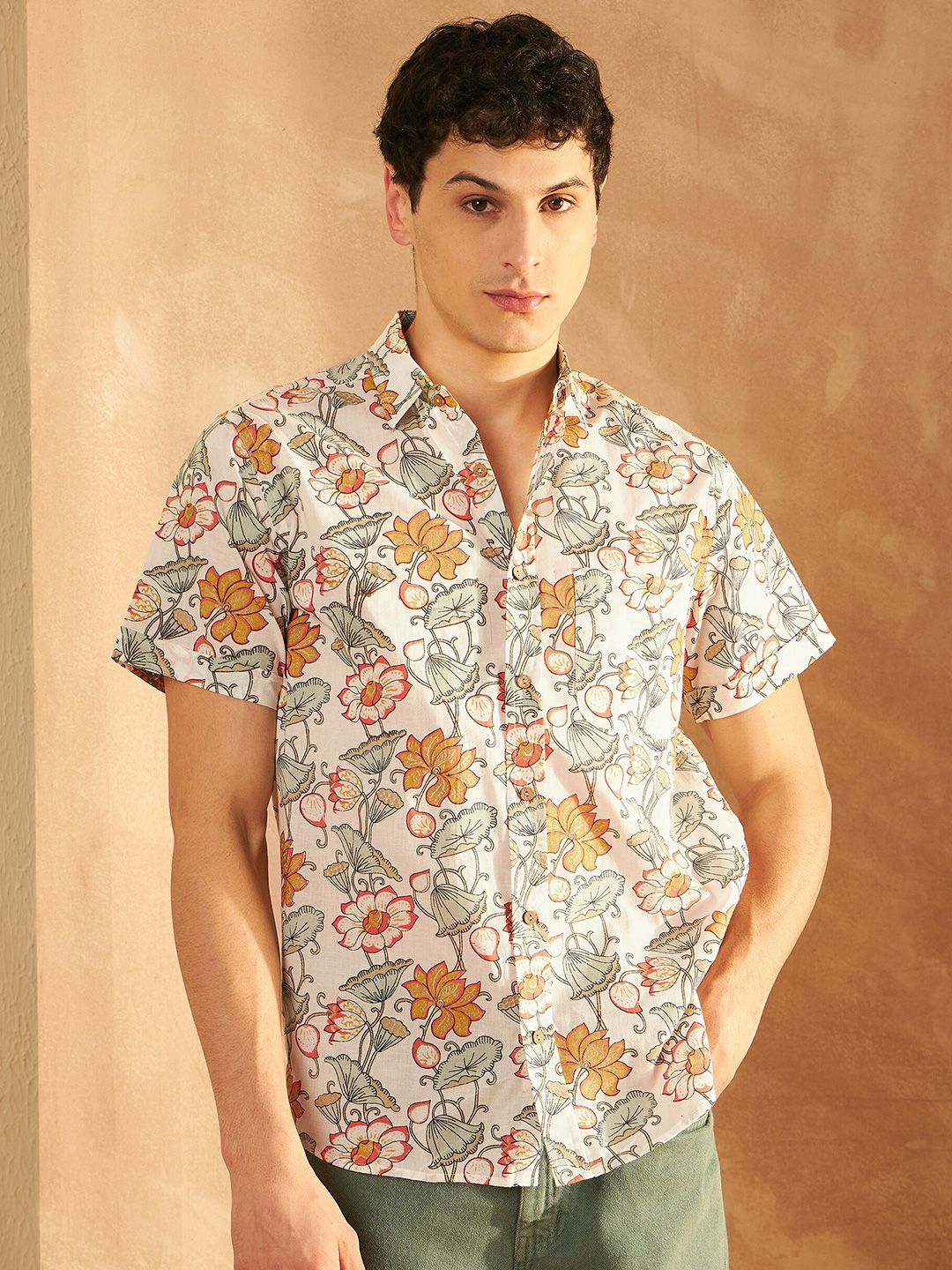 DENNISON Smart Oversized Floral Printed Spread Collar Cotton Lightweight Shirt