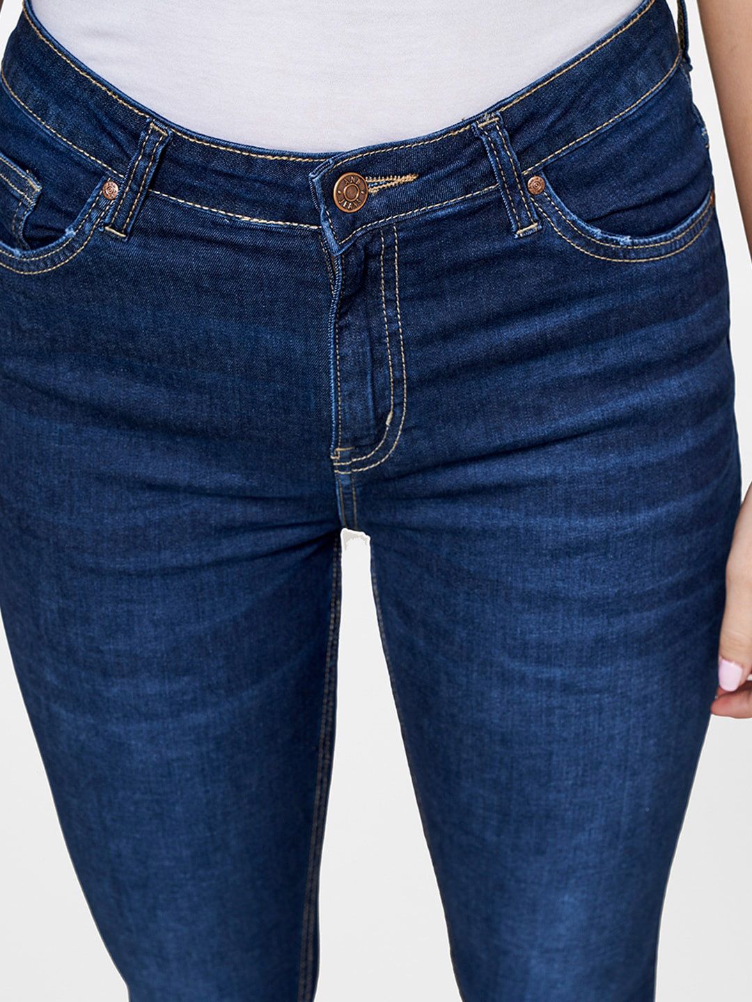 AND Women Solid Cotton Slim Fit Light Fade Jeans