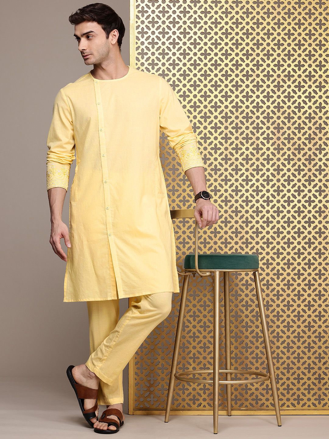 House of Pataudi Men Pure Cotton Jashn Kurta with Trousers