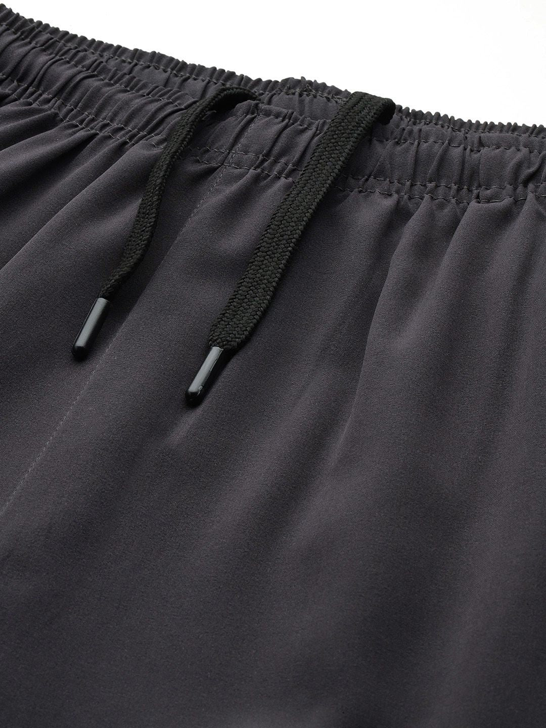 HRX by Hrithik Roshan Men Mid-Rise Cargo Style Lifestyle Joggers