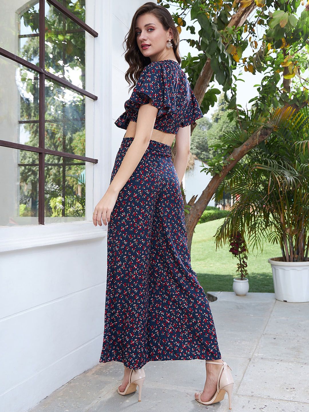 Berrylush Navy Blue & Red Floral Printed Crop Top with Trousers