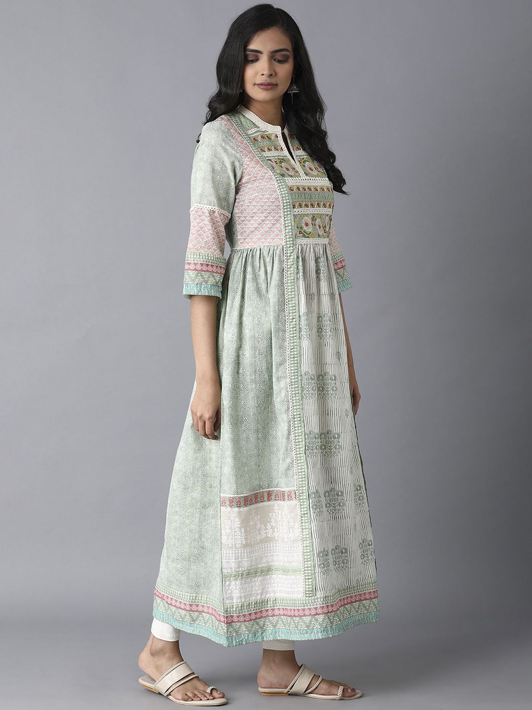 W Women Green Geometric Printed Kurta