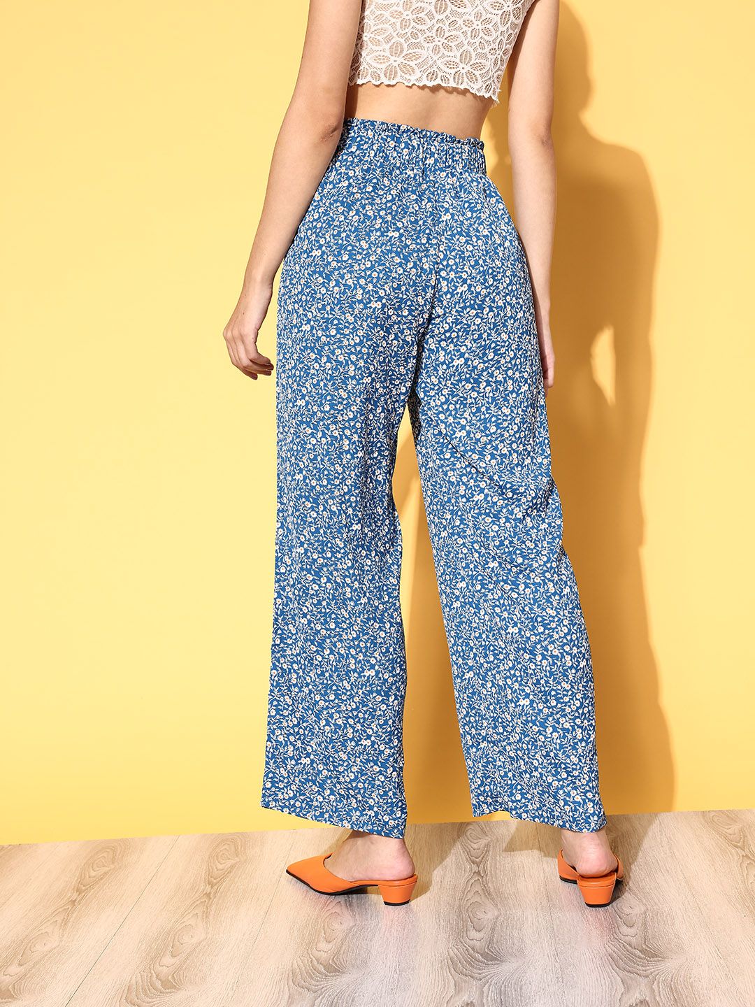 Berrylush Women Blue Floral Vacay Attire