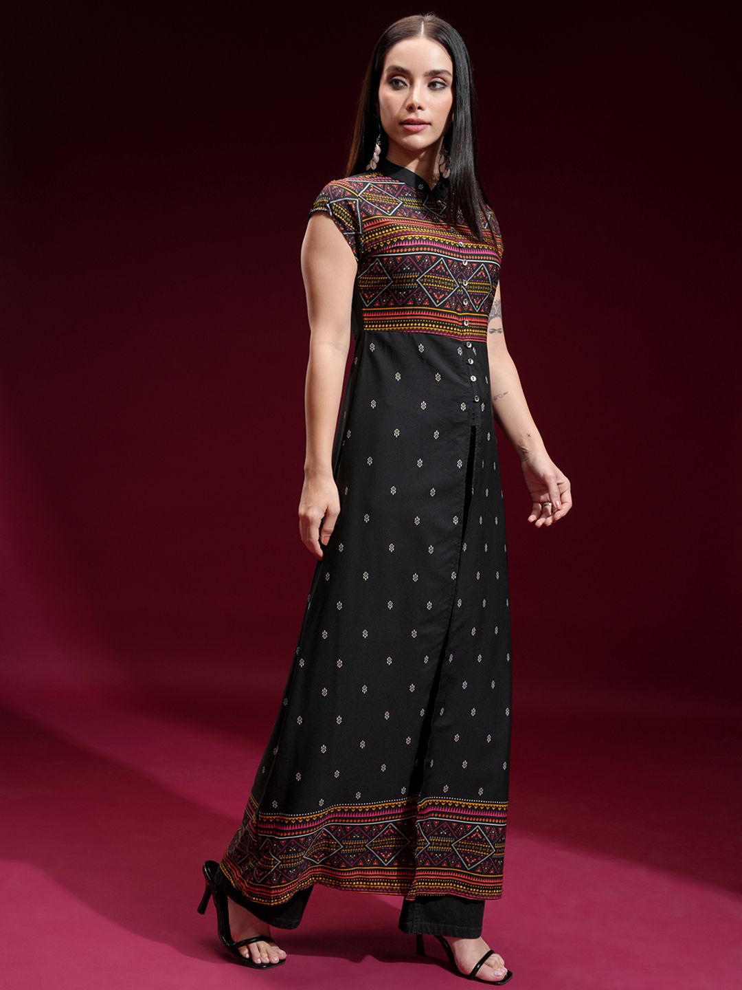 Vishudh Geometric Printed Mandarin Collar Short Sleeves A-line Kurta