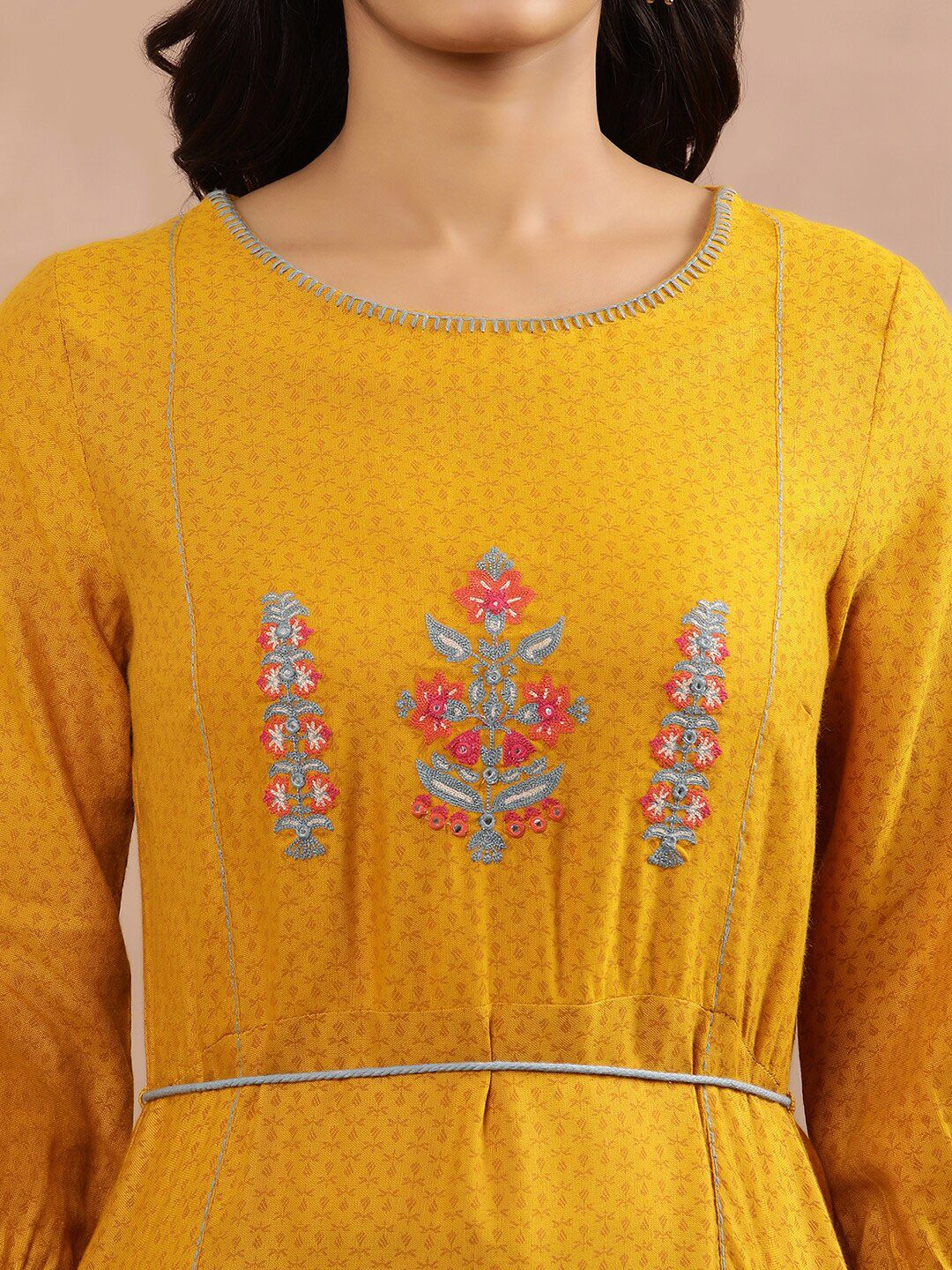 W Ethnic Motifs Embroidered Regular Mirror Work Kurta with Palazzo