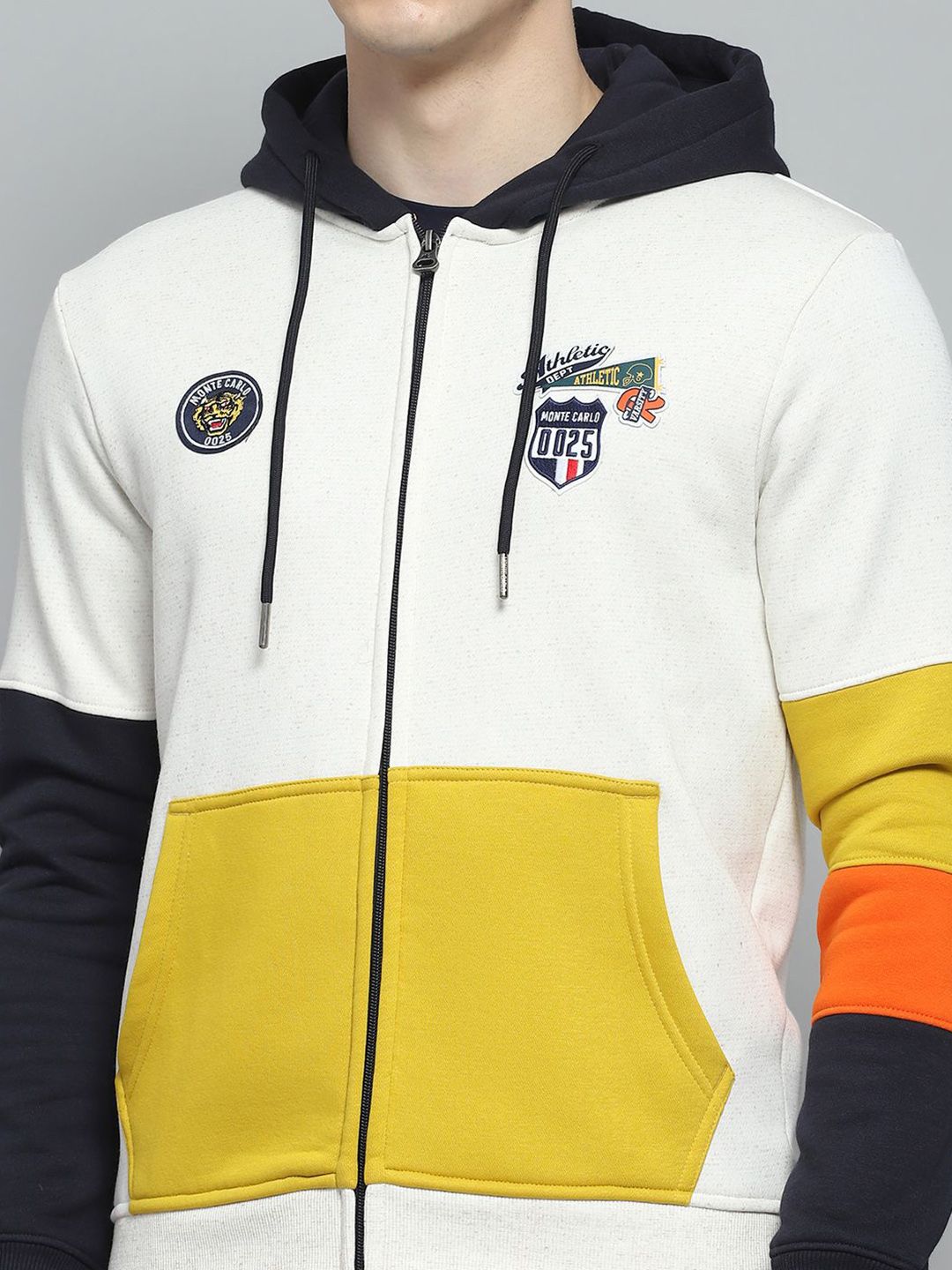 Monte Carlo Men Colourblocked Mid-Rise Hooded Tracksuit