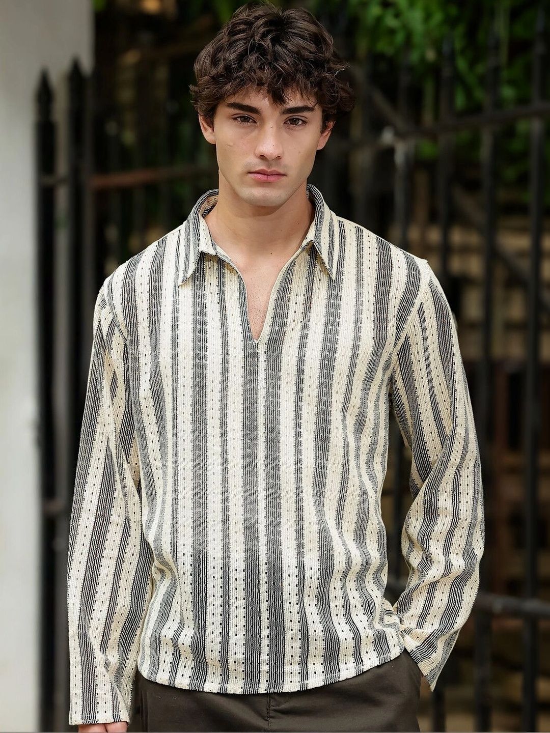 Eszett Men Classic Striped Casual Shirt