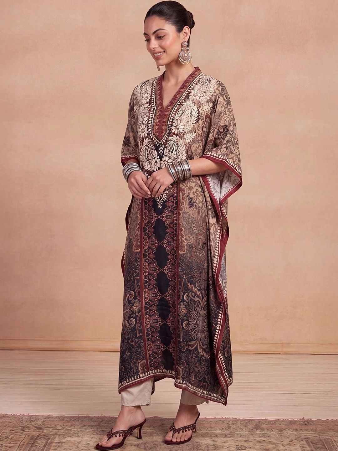 Rumah Wanita Chikankari Sulam Lengan Panjang Kerja Benang Krep Kaftan Kurta