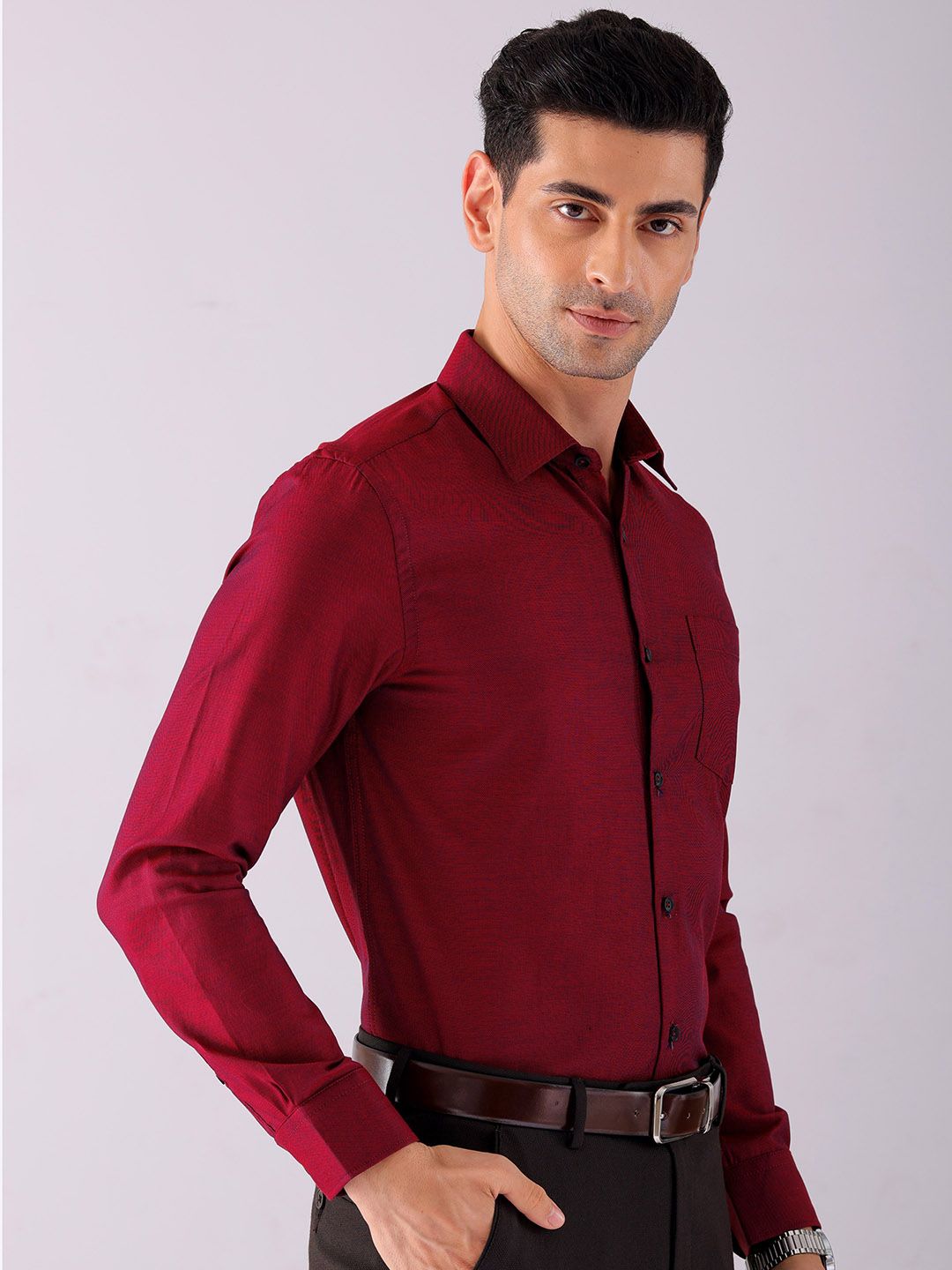 The Indian Garage Co. X Luxe Men Solid Slim Fit Opaque Formal Shirt