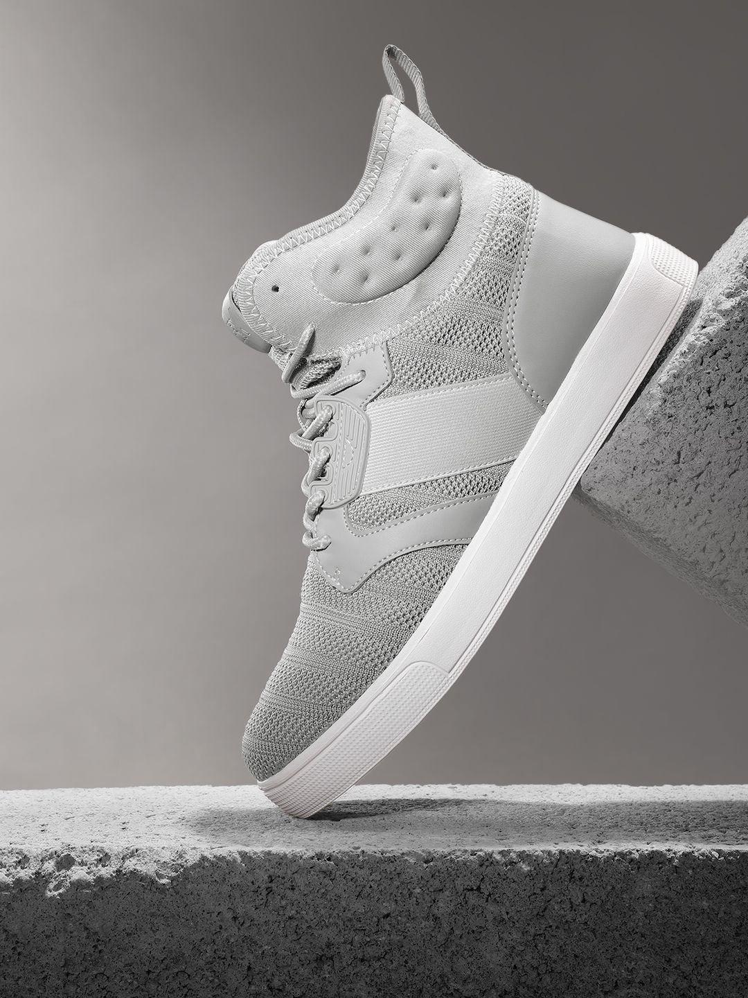 HRX by Hrithik Roshan Men Grey Running Shoes