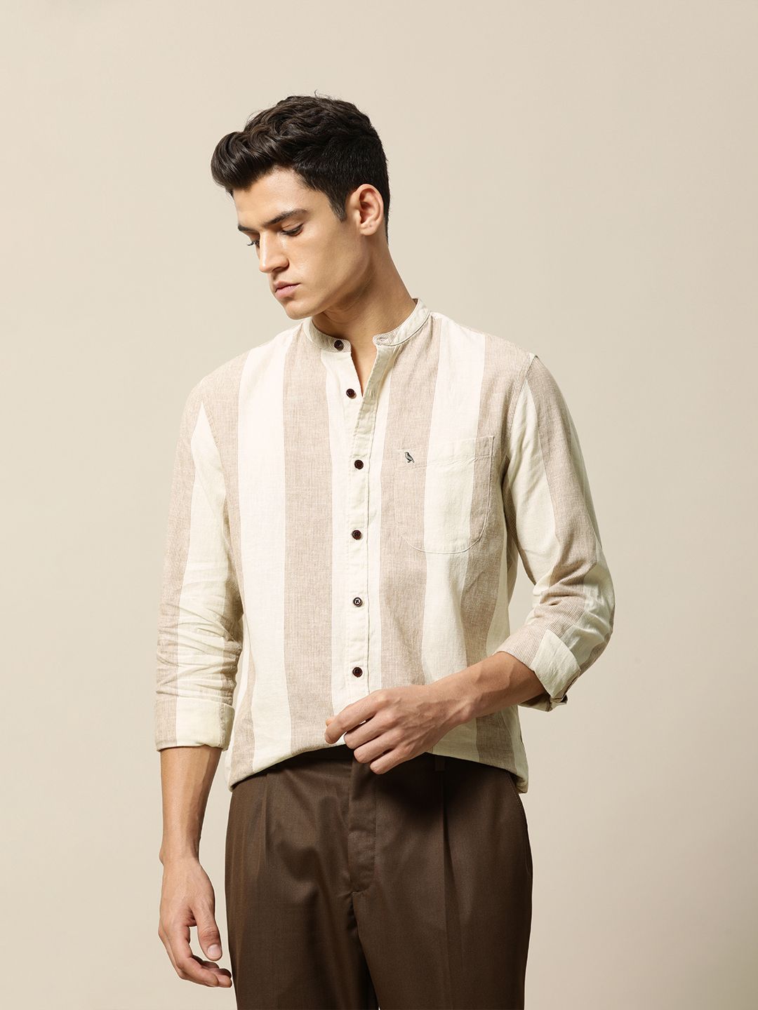 Mr Bowerbird Men Brown & Off White Tailored Fit Striped Cotton Linen Casual Shirt