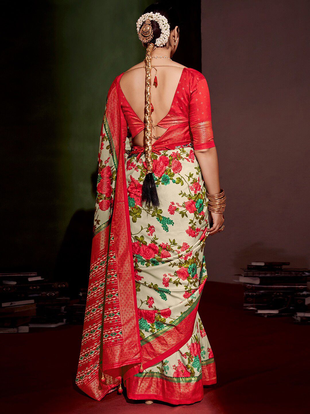 Saree mall Floral Printed Zari Bagh Sarees