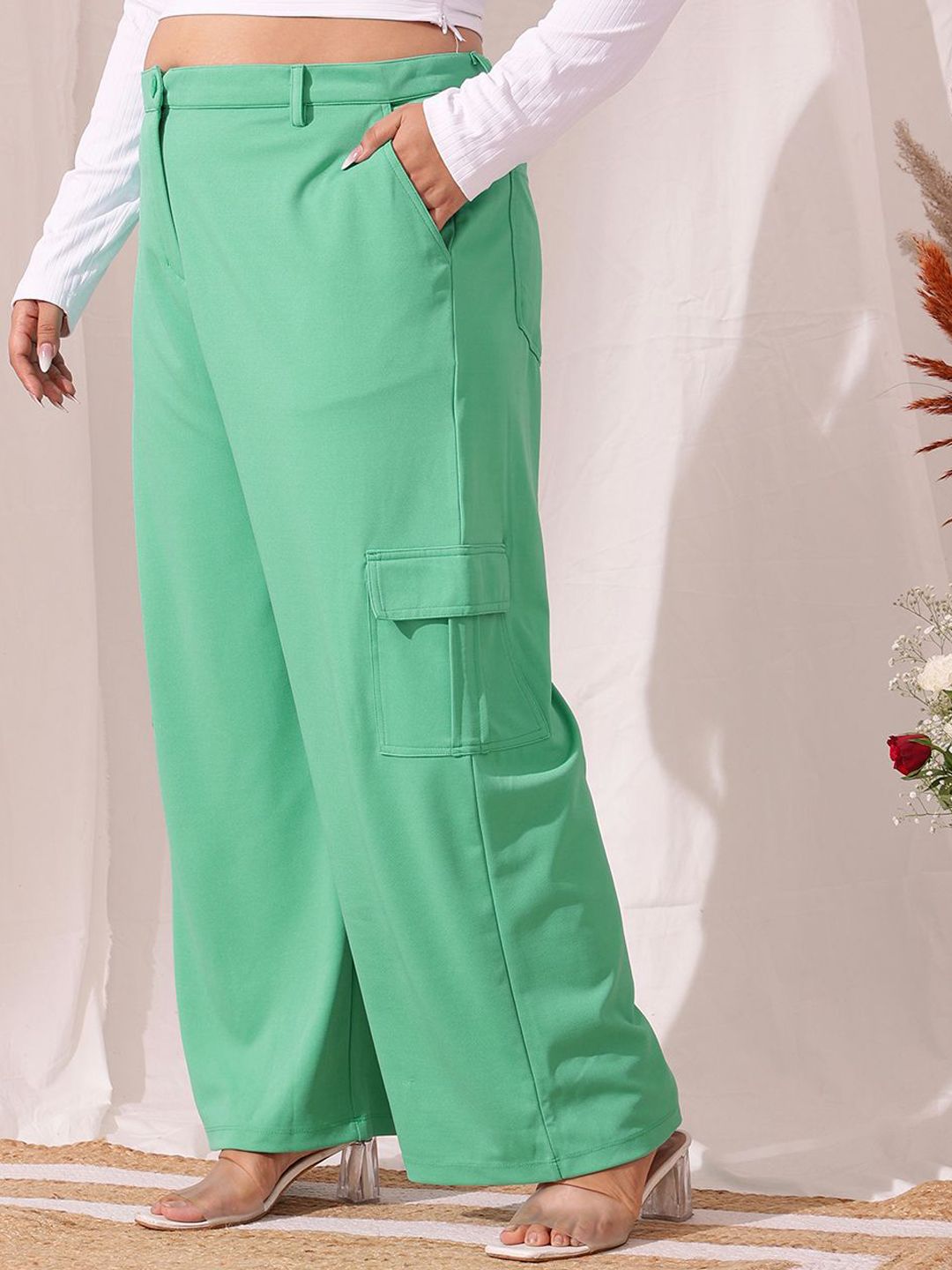 CURVY STREET Women Relaxed Straight Fit Cargos Trousers