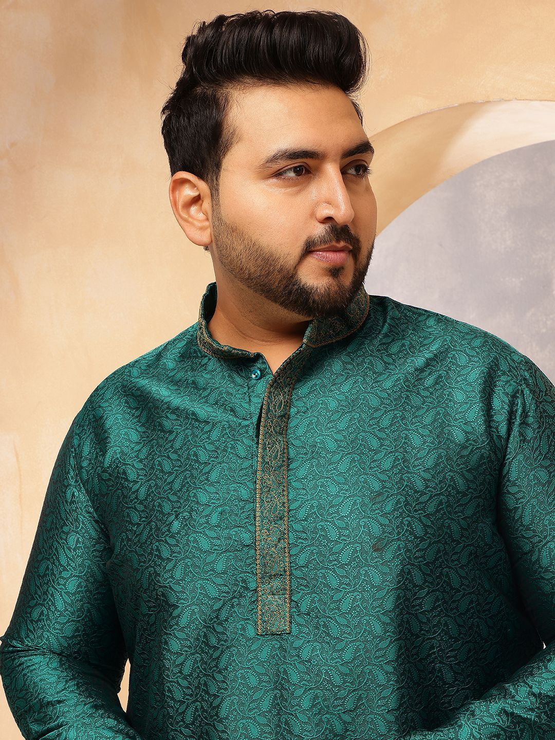 SOJANYA PLUS Men Paisley Woven Design Straight Kurta