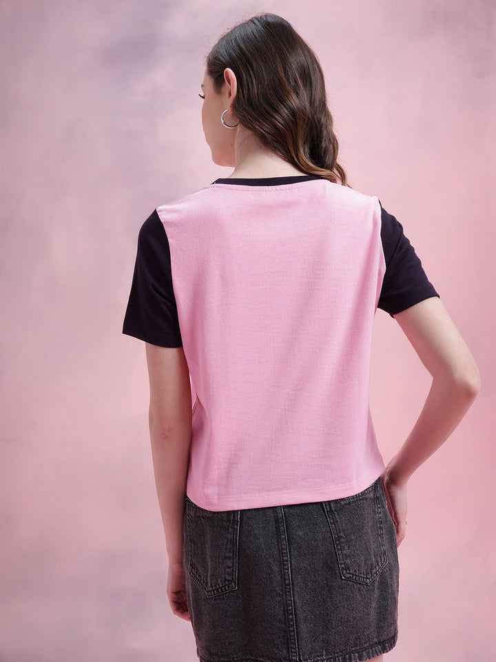 T-shirt bercetak varsity dressberry