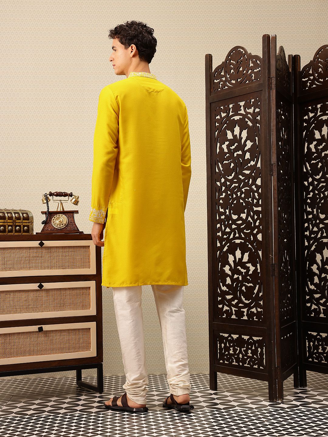 House of Pataudi Floral Embroidered Sequinned Detail Jashn Kurta