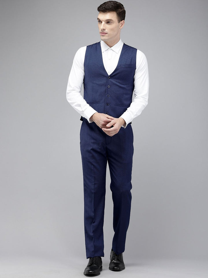 Park Avenue Self Design Textured Single Breasted 3-Peice Formal Suit
