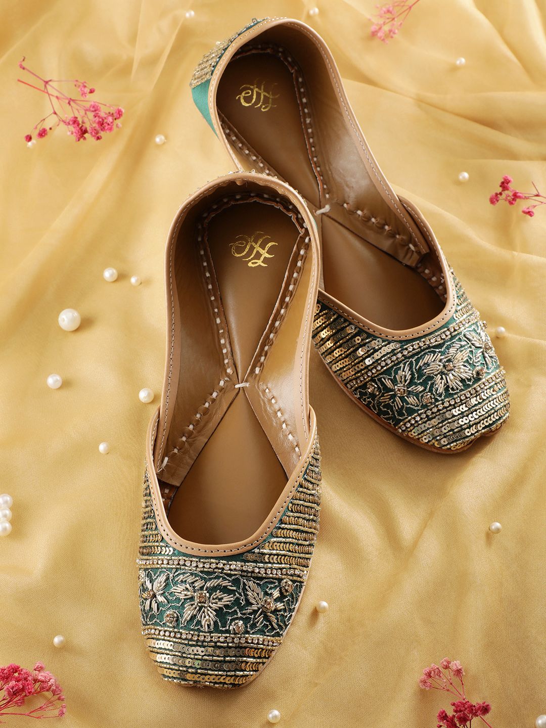 House of Pataudi Leather Embellished Ethnic Mojaris