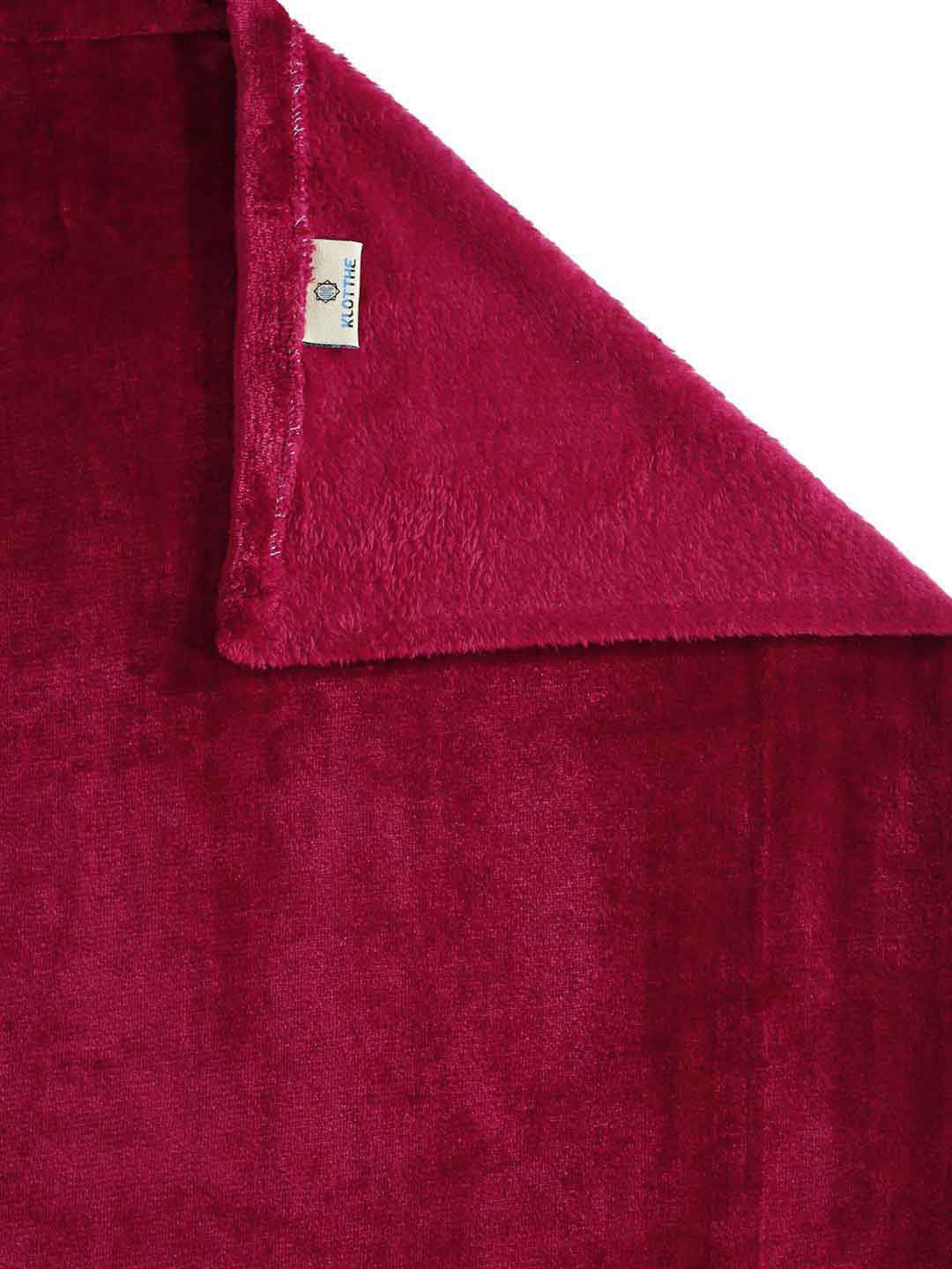 KLOTTHE Red Solid Woolen 300 TC King Bedsheet with 2 Pillow Covers-250X225 cm