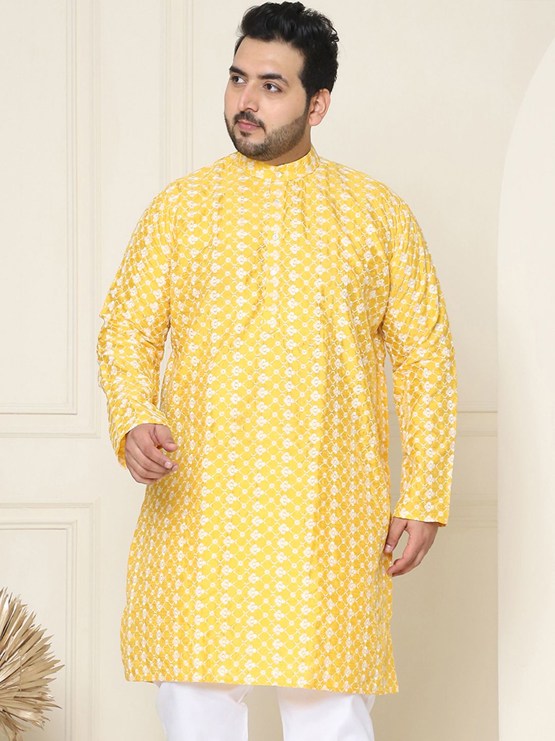 SOJANYA PLUS Lelaki Sawi Kuning & Putih Chikankari Sulam Kurta