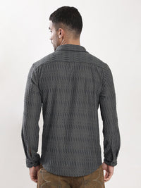 Bene Kleed Men Slim Fit Textured Spread Collar Casual Shirt
