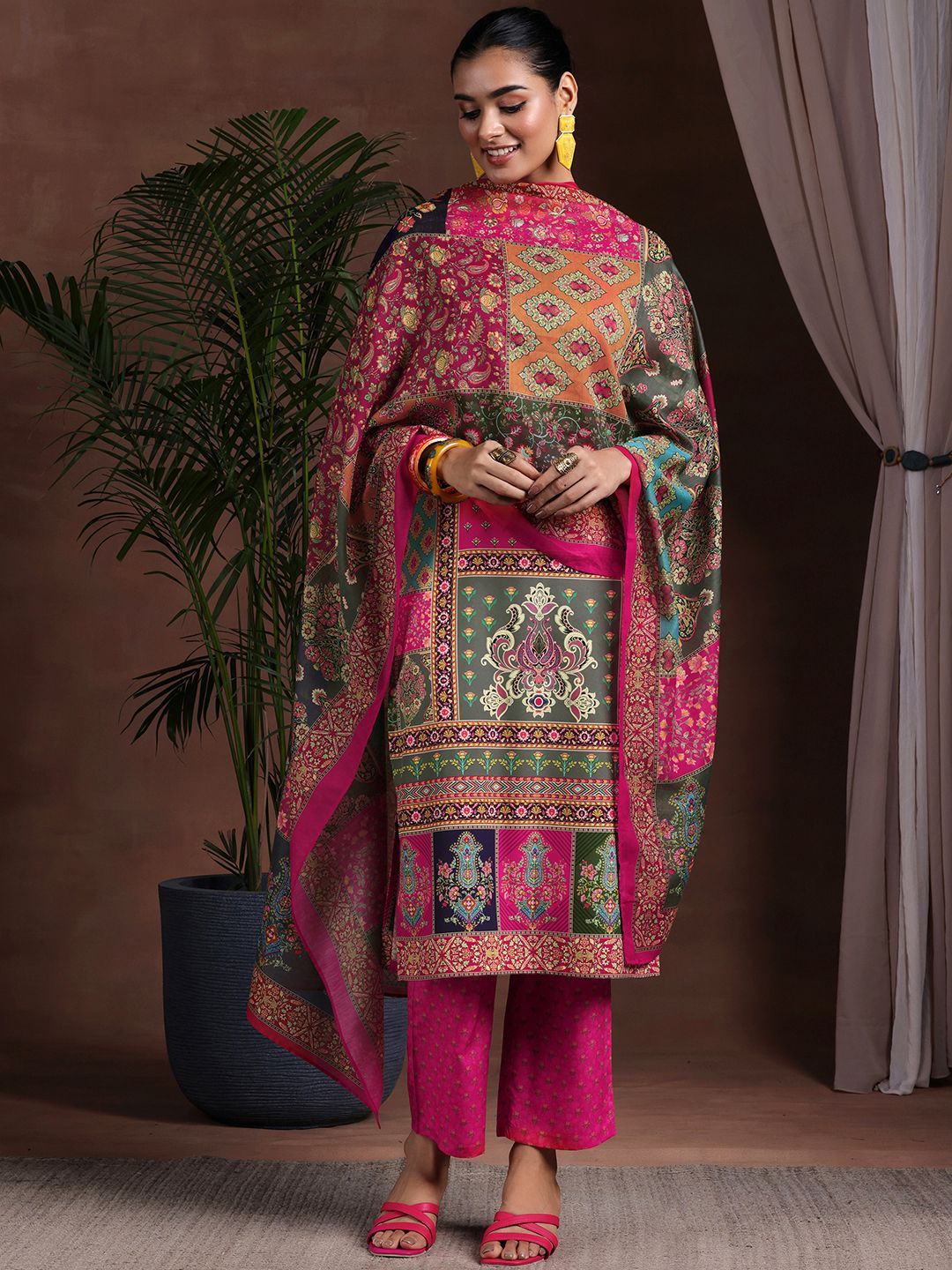 Libas Women Ethnic Motifs Printed Regular Kurta with Trousers & With Dupatta