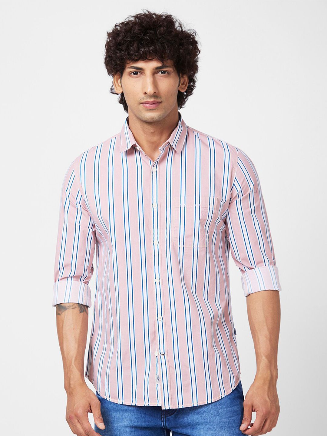 SPYKAR Slim Fit Vertical Striped Casual Shirt