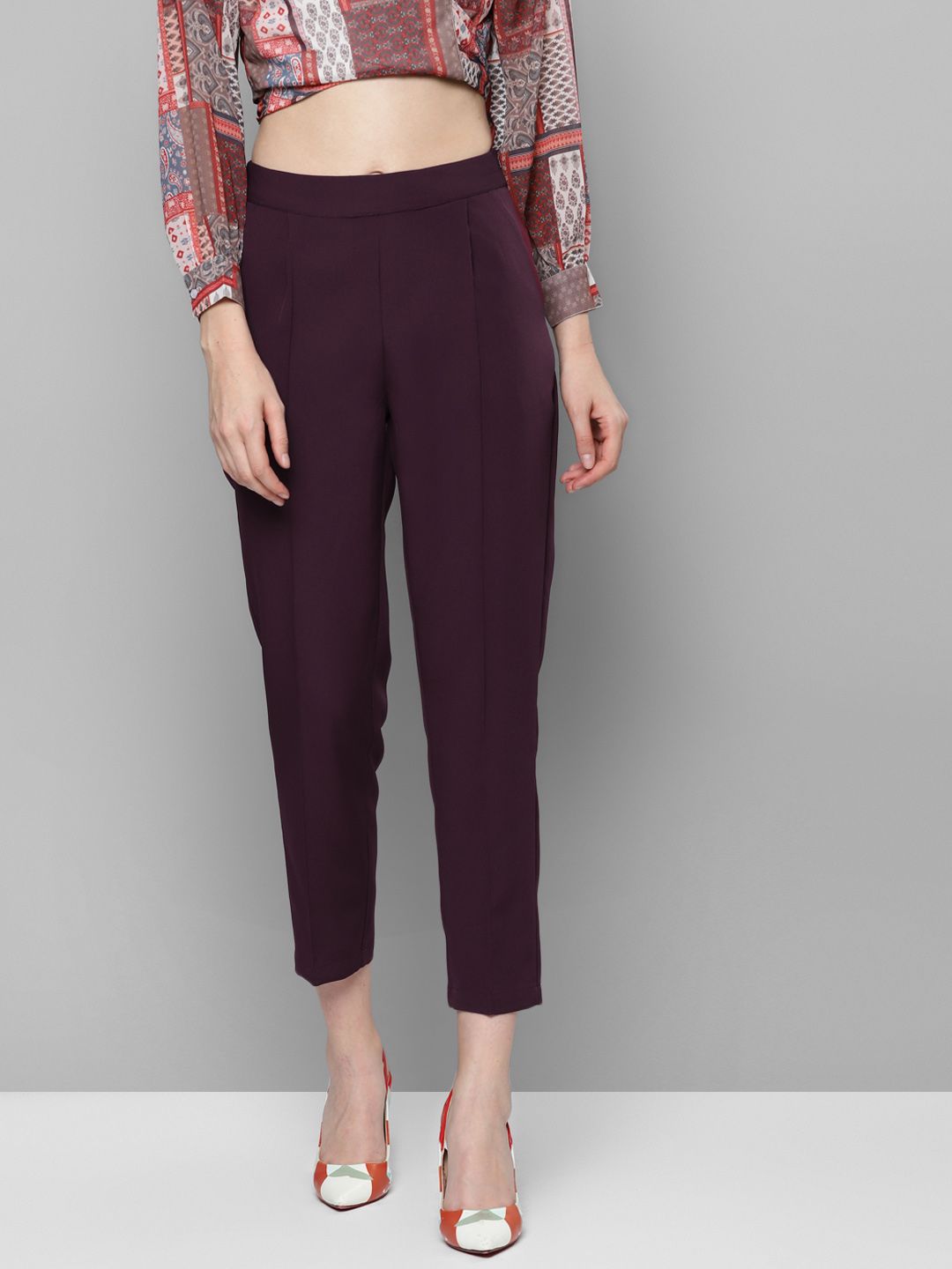 SASSAFRAS Women Burgundy Tailored Cropped Peg Trousers