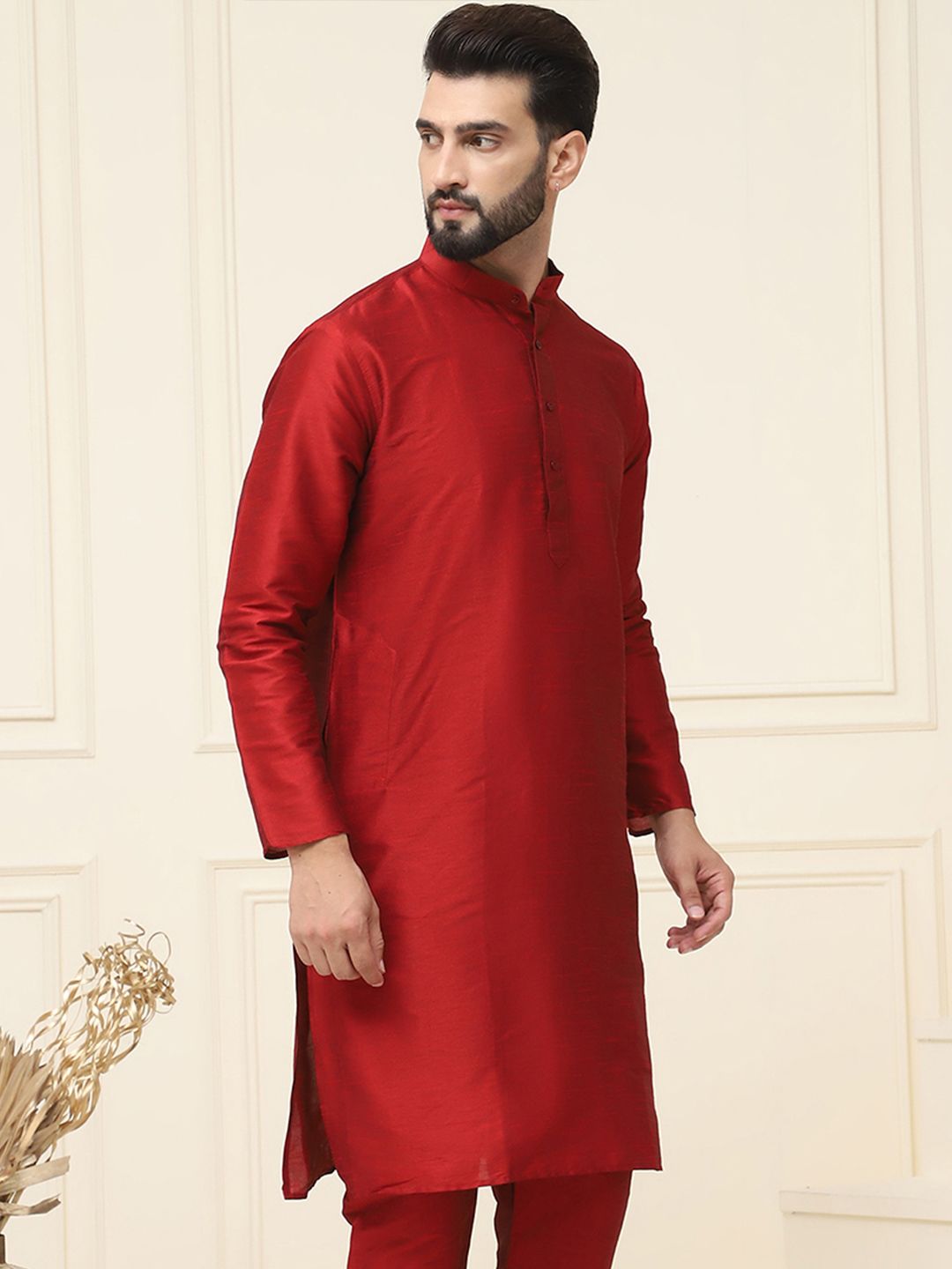 SOJANYA Men Maroon Solid Straight Kurta