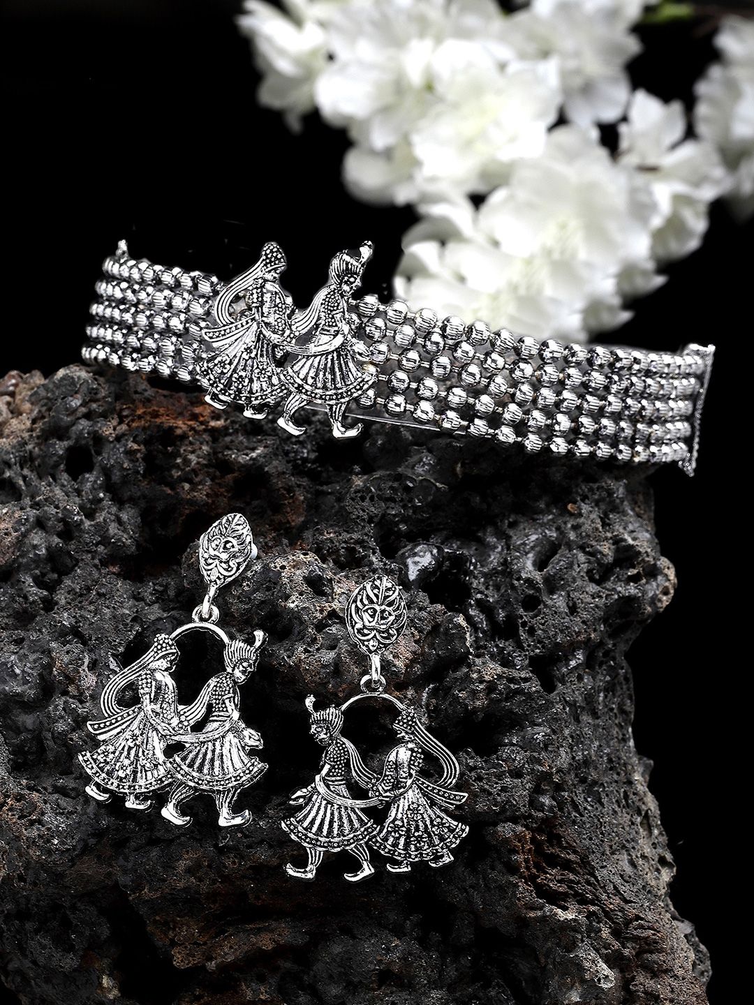KARATCART Oxidised Silver-Plated Dulha-Dulhan Design Jewellery Set