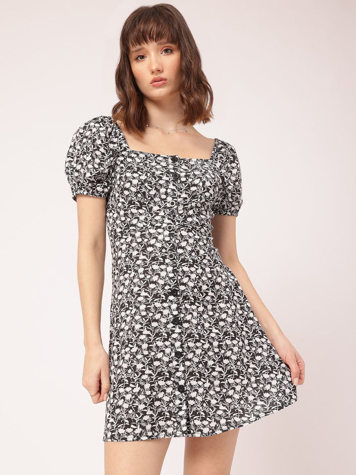 DressBerry Feisty Fashionista Square Neck Monochrome Printed Mini Dress