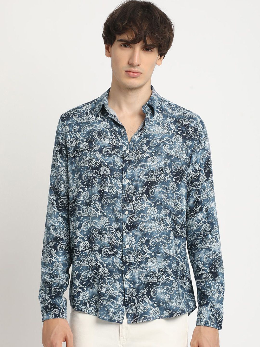 THE BEAR HOUSE Men Printed Slim Fit Casual Shirt