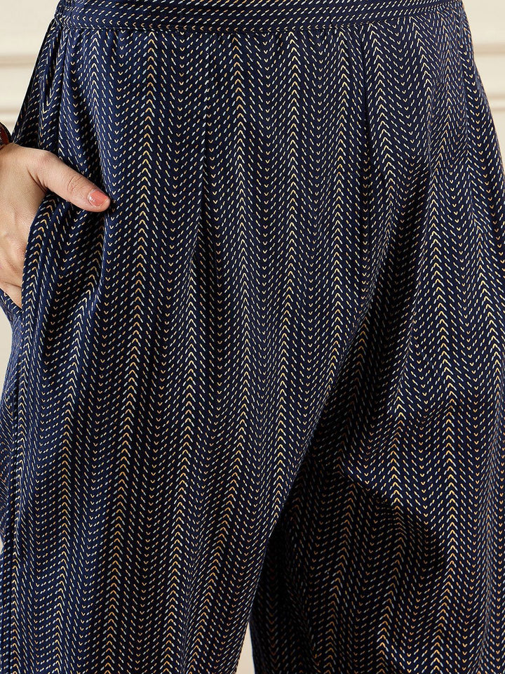 Indo Era Geometric Printed V-Neck Pure Cotton Straight Kurta With Trousers