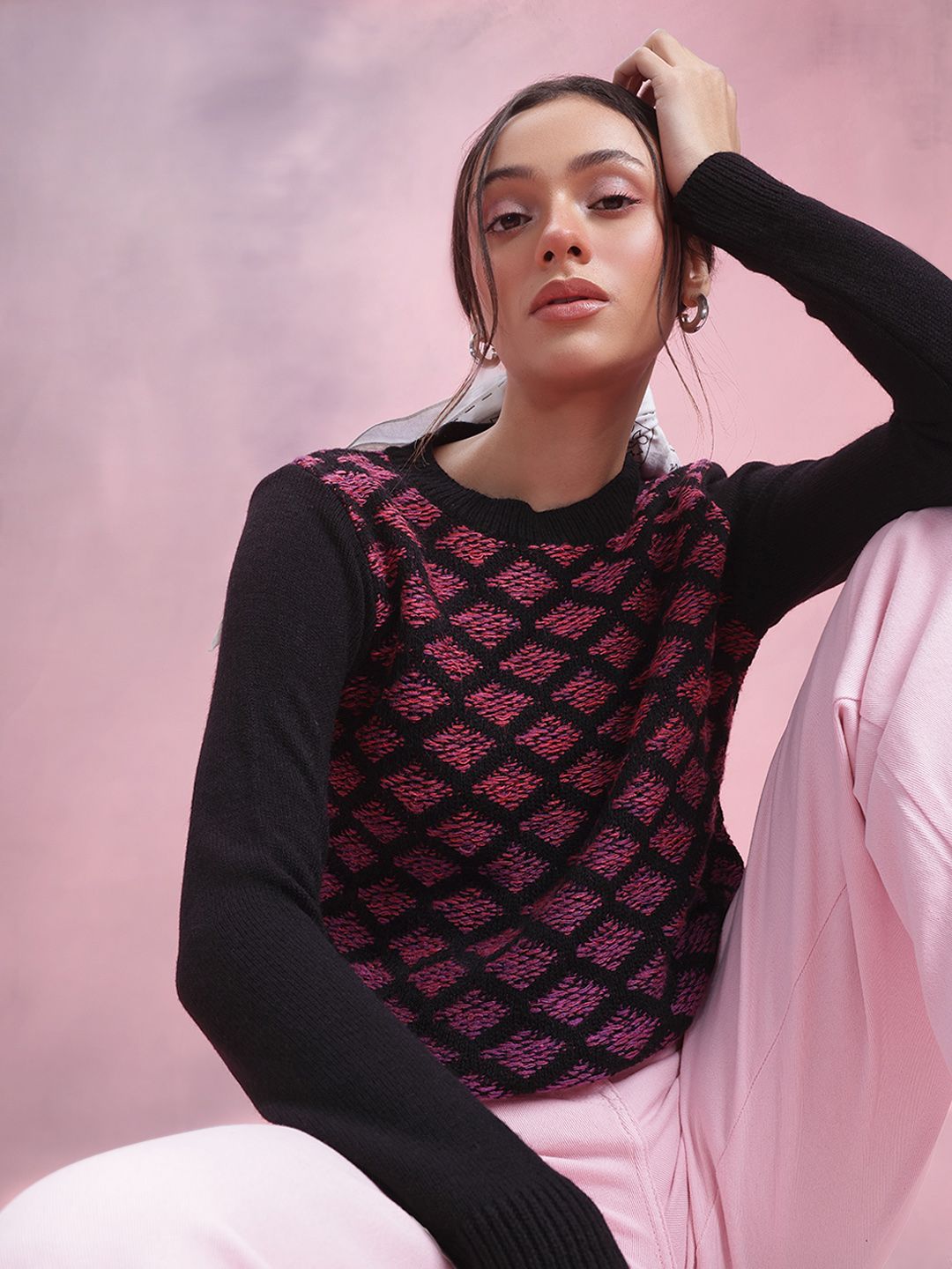 DressBerry Geometric Self Design Pullover
