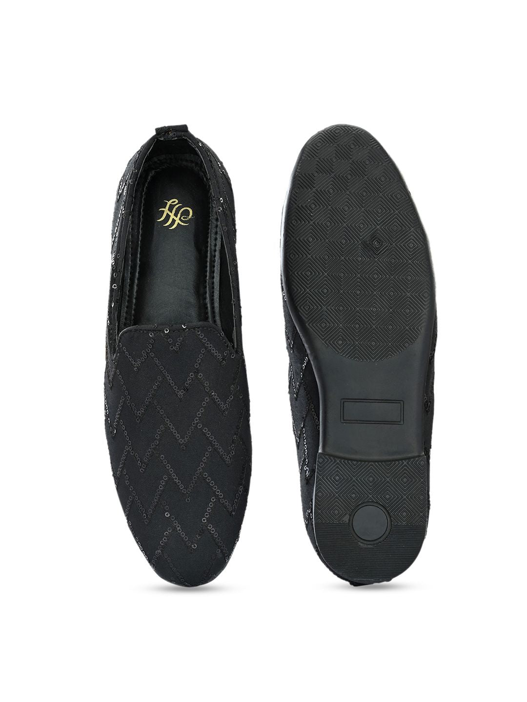 House of Pataudi Men Embellished Lightweight Mojaris