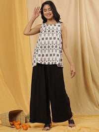W Women Straight Fit Pleated Parallel Trousers