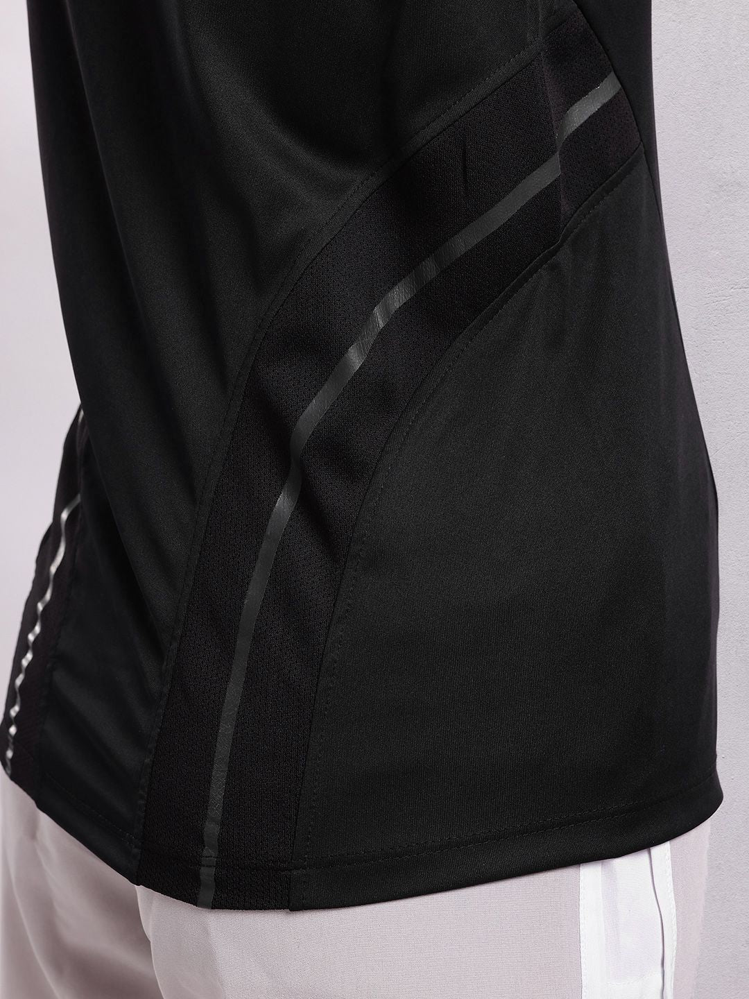 HRX by Hrithik Roshan Women Mesh Detail Training T-shirt