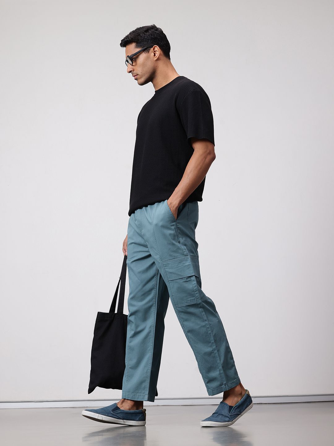 ether Men Mid-Rise Relaxed Fit Cargos