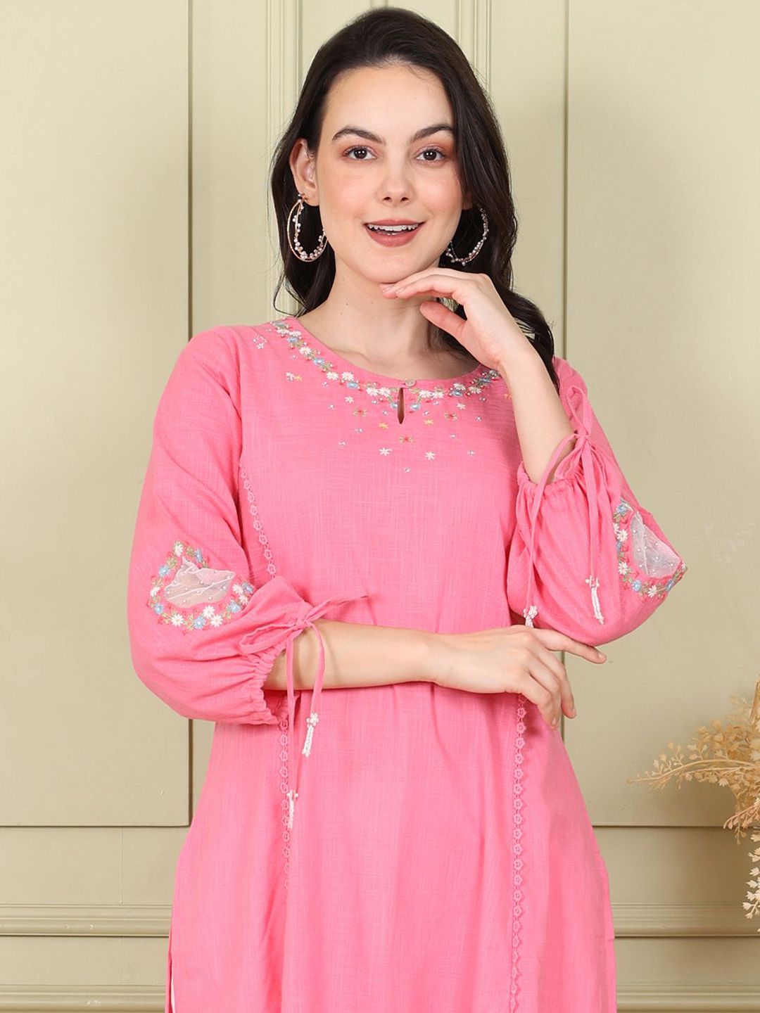 W Women Embroidered Flared Sleeves Thread Work Kurta
