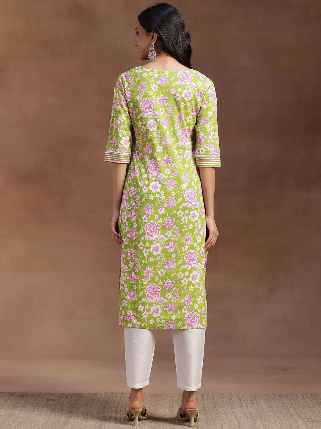 Libas Women Floral Printed Gotta Patti Floral Kurta