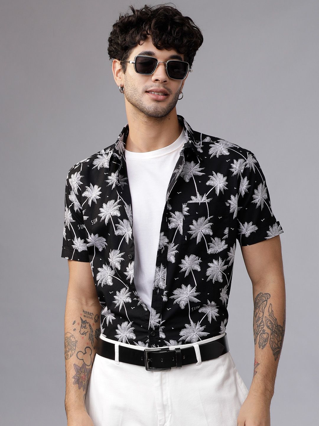 HIGHLANDER Men Black & White Slim Fit Printed Casual Shirt
