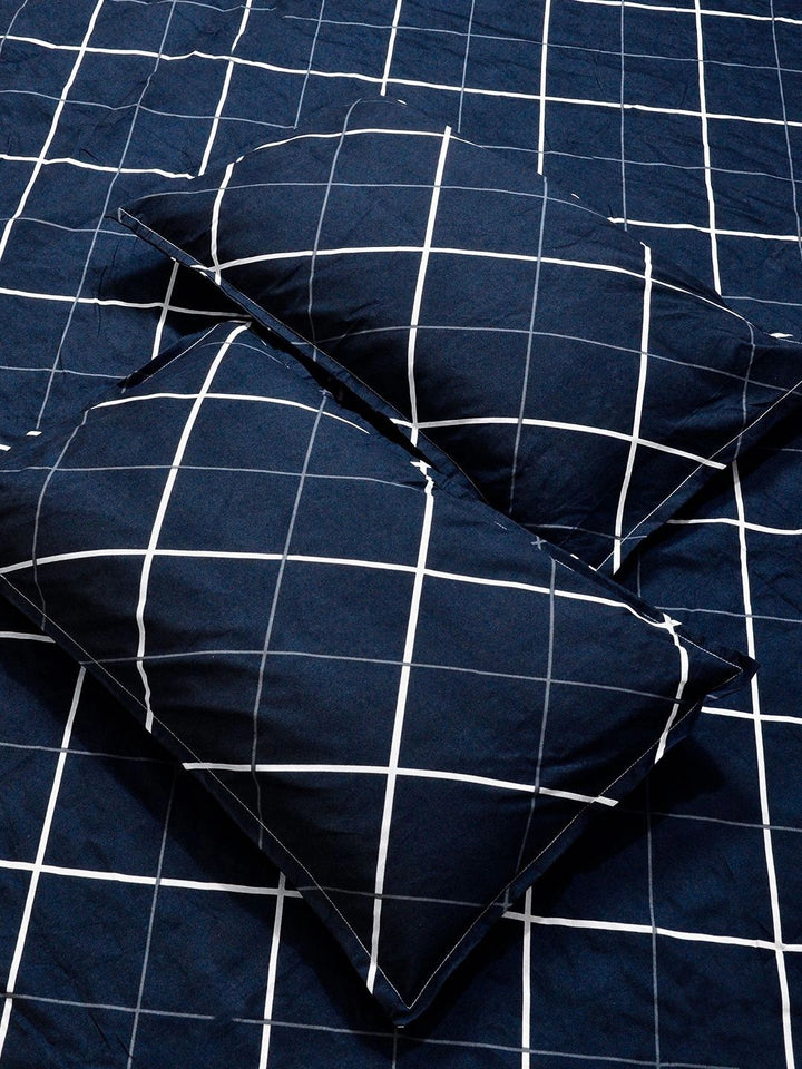Moda Rapido X KLOTTHE Blue & White Geometric 300 TC King Bedsheet with 2 Pillow Covers