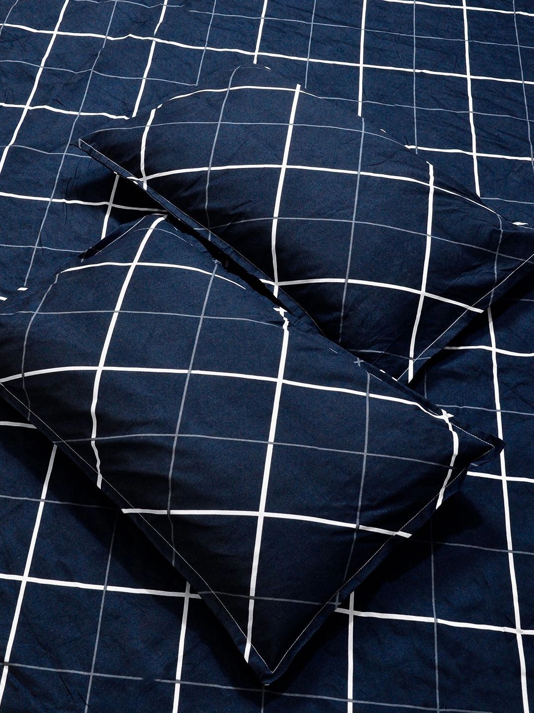 Moda Rapido X KLOTTHE Blue & White Geometric 300 TC King Bedsheet with 2 Pillow Covers
