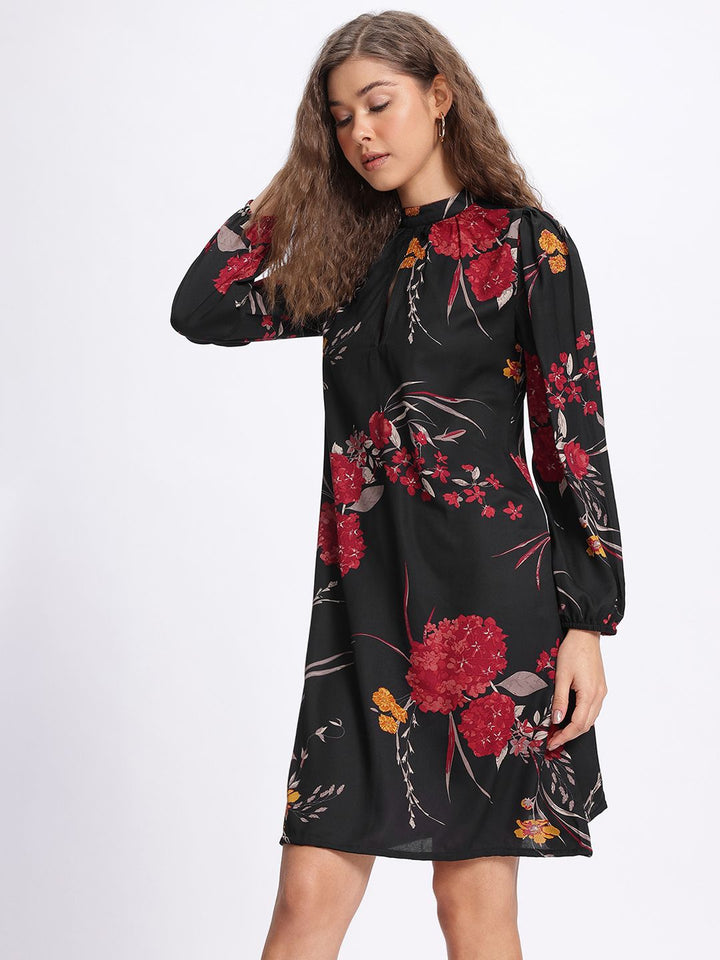 DressBerry Soft Blooms Printed Pleated Detail Shift Dress