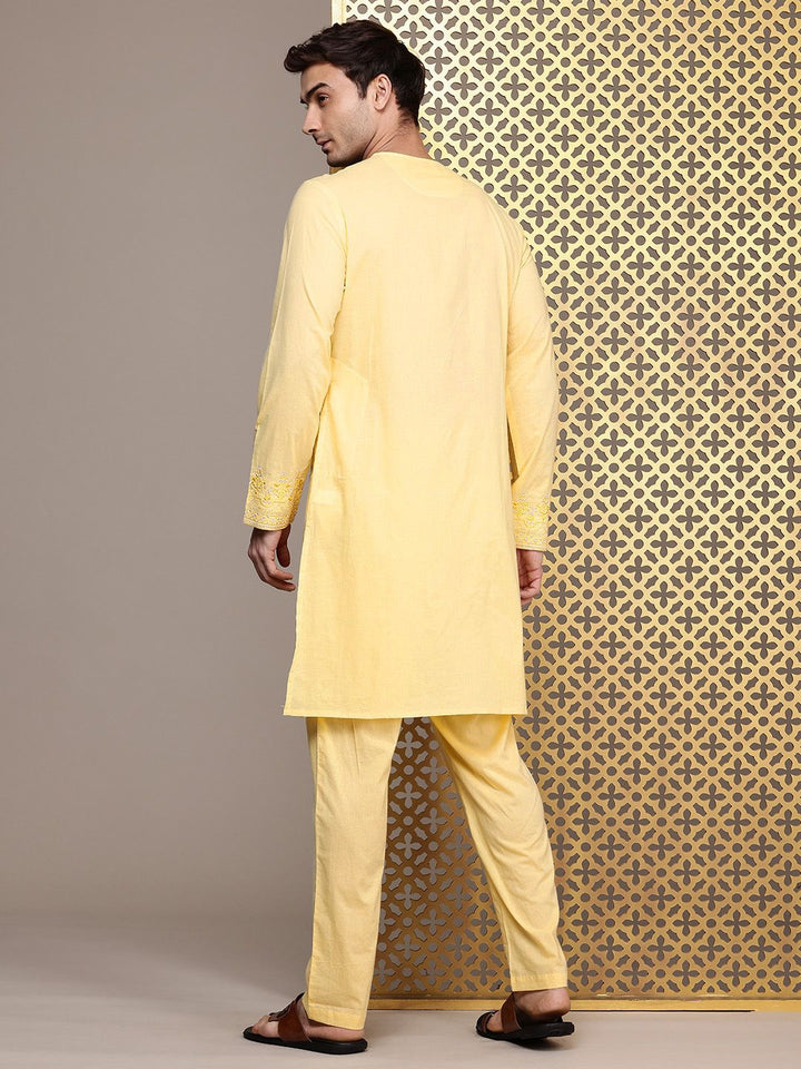 House of Pataudi Men Pure Cotton Jashn Kurta with Trousers