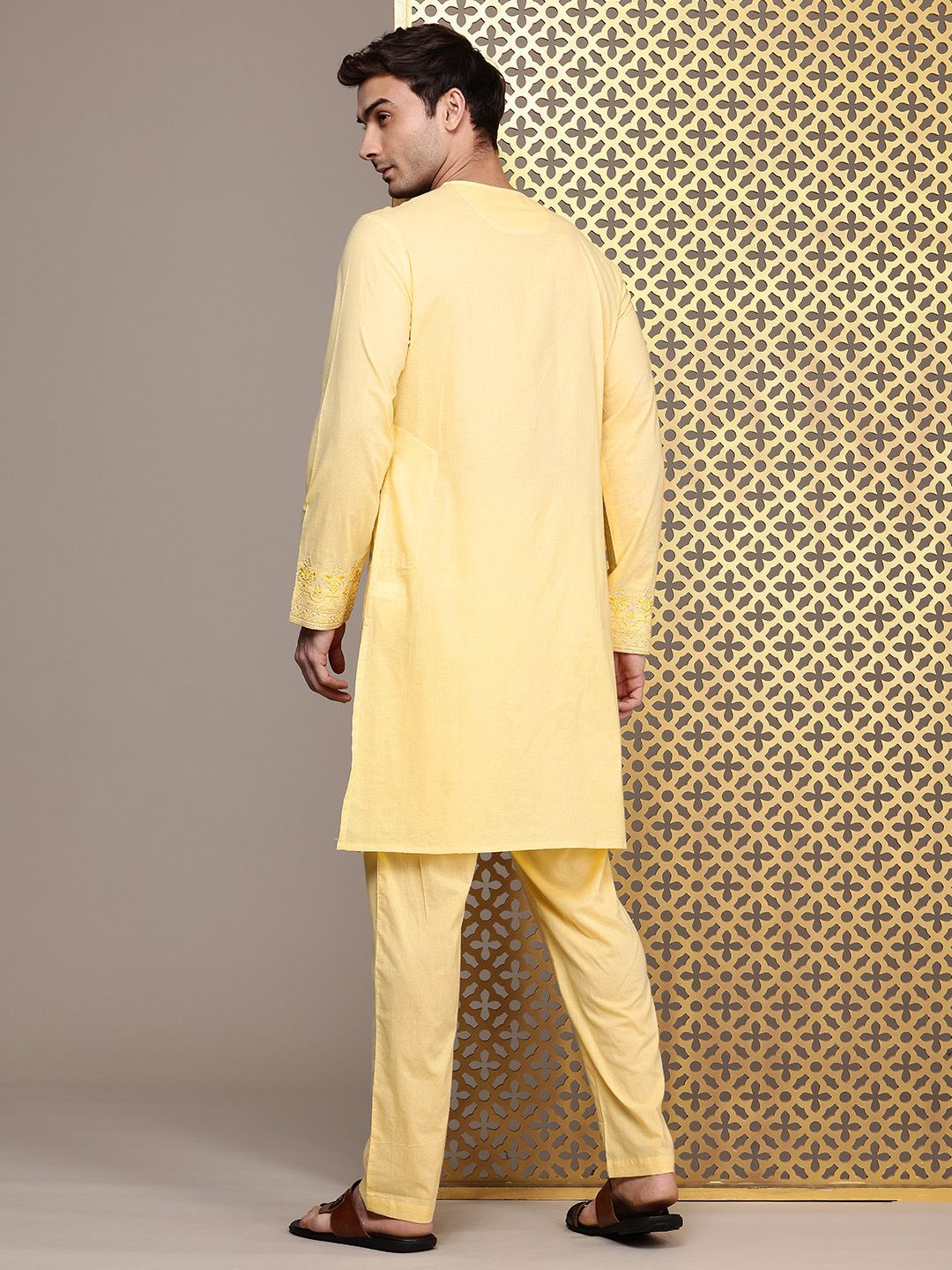 House of Pataudi Men Pure Cotton Jashn Kurta with Trousers